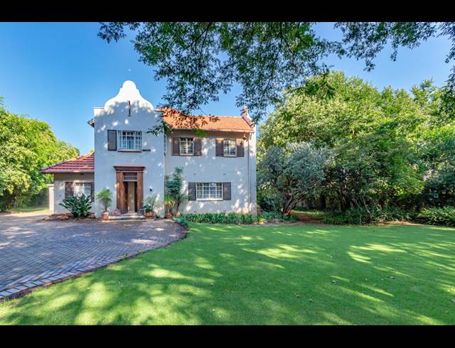 4 BEDROOM HOUSE FOR SALE IN HOUGHTON ESTATE